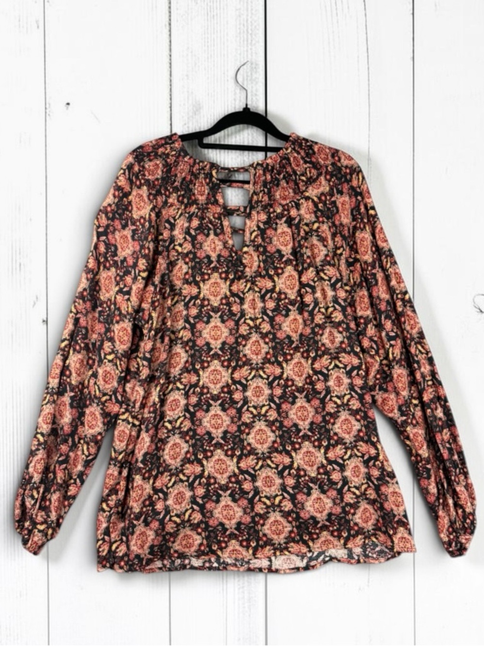 Buckle Floral Keyhole Peasant Blouse - Pink, Black